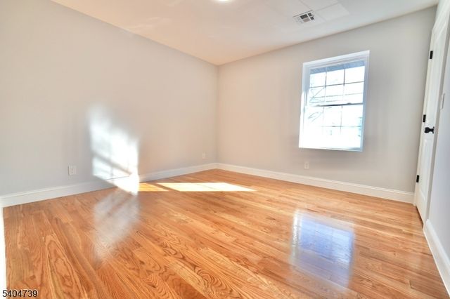 236 Keer Ave, Newark City, NJ 07112