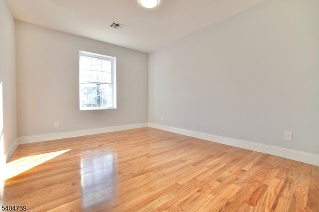 236 Keer Ave, Newark City, NJ 07112