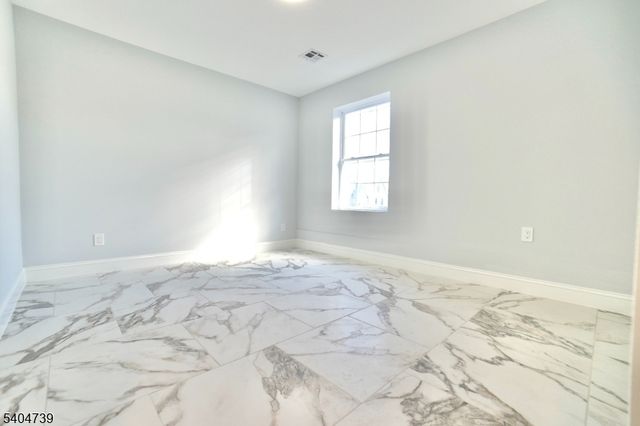 236 Keer Ave, Newark City, NJ 07112