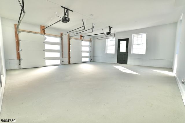 236 Keer Ave, Newark City, NJ 07112