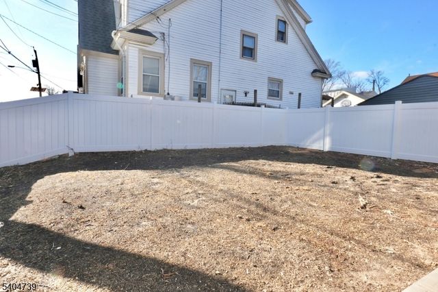 236 Keer Ave, Newark City, NJ 07112