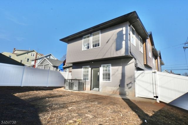 236 Keer Ave, Newark City, NJ 07112