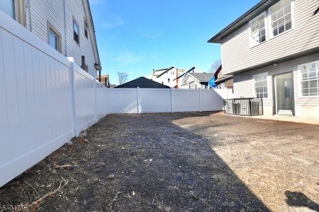 236 Keer Ave, Newark City, NJ 07112