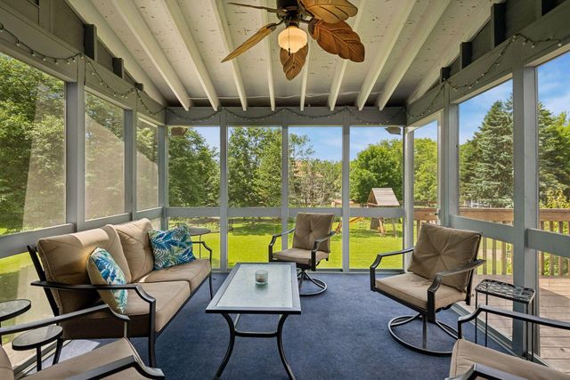 4215 Juneau Lane N, Plymouth, MN 55446