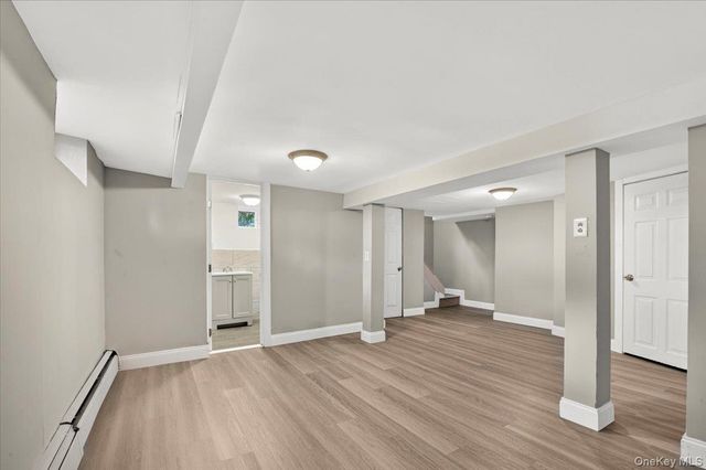 59 Broadfield Road, Hempstead, NY 11550