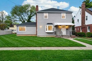 59 Broadfield Road, Hempstead, NY 11550