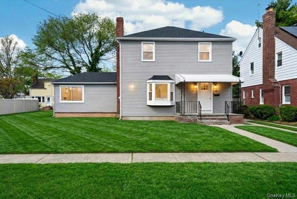 59 Broadfield Road, Hempstead, NY 11550