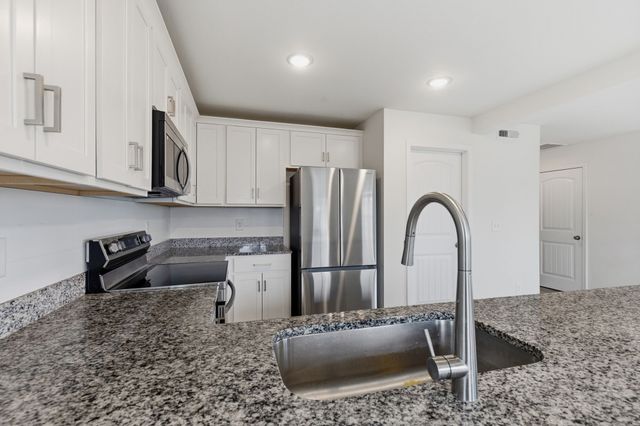 128 Quarry Ridge Rd, Clarksville, TN 37043