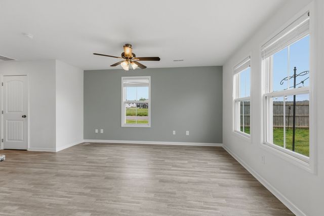 128 Quarry Ridge Rd, Clarksville, TN 37043