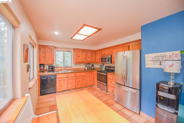 24132 Awahanee Rd, Sonora, CA 95370