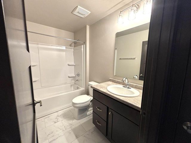 W6515 BREEZY WAY, Appleton, WI 54915