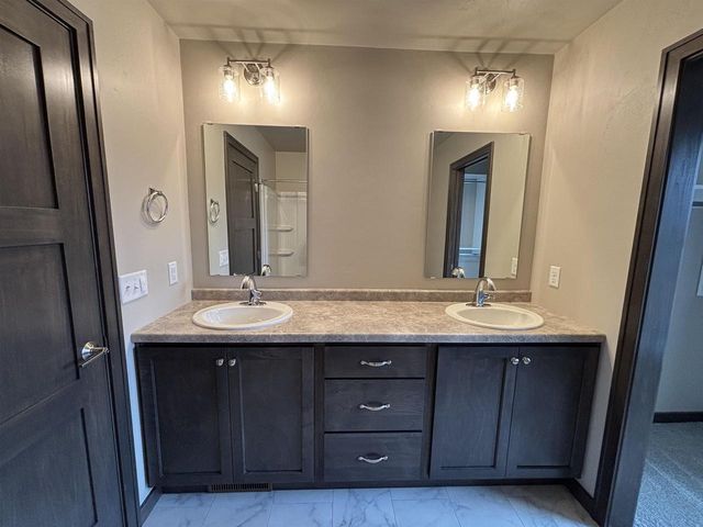 W6515 BREEZY WAY, Appleton, WI 54915