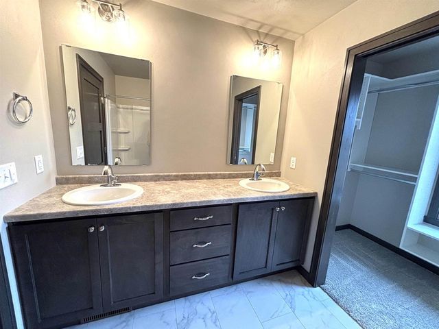 W6515 BREEZY WAY, Appleton, WI 54915