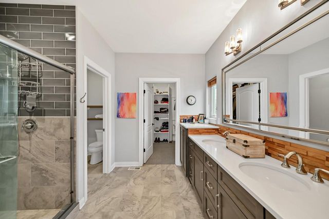 18420 Milwaukee AVENUE, Brookfield, WI 53045