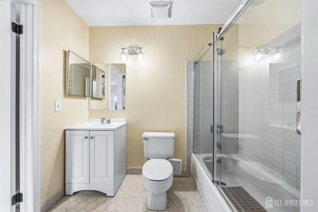 102 Morgan Place, East Brunswick, NJ 08816