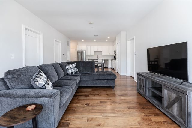 3531 Washington Street 322D, Boston, MA 02130