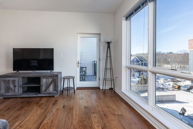 3531 Washington Street 322D, Boston, MA 02130