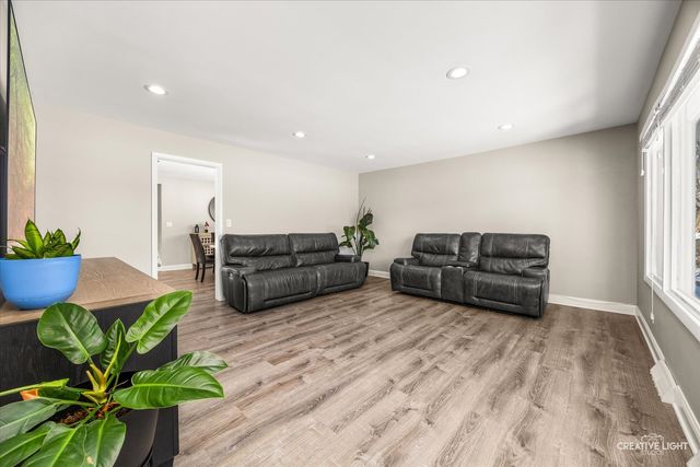 764 Scott Drive, Elgin, IL 60123