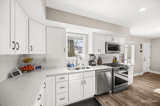 764 Scott Drive, Elgin, IL 60123