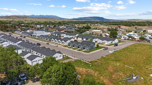 402 Brookline Street B, Livingston, MT 59047