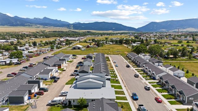 402 Brookline Street B, Livingston, MT 59047