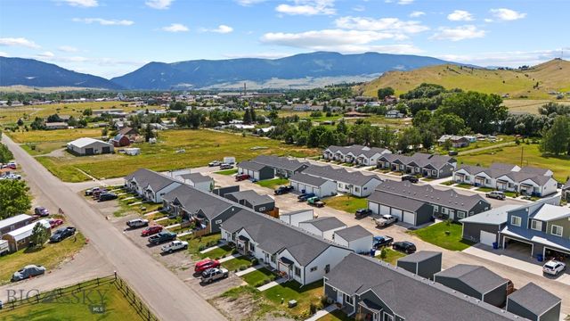402 Brookline Street B, Livingston, MT 59047