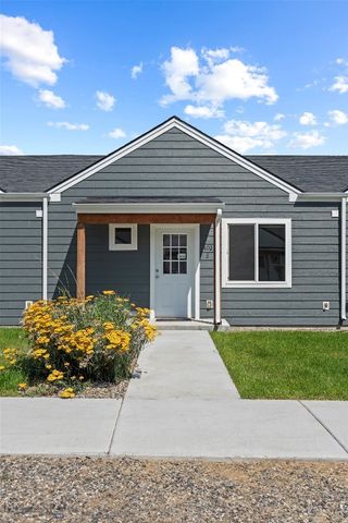 402 Brookline Street B, Livingston, MT 59047