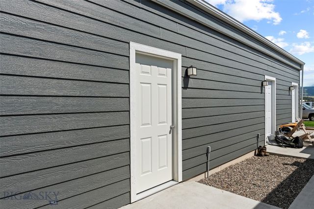 402 Brookline Street B, Livingston, MT 59047