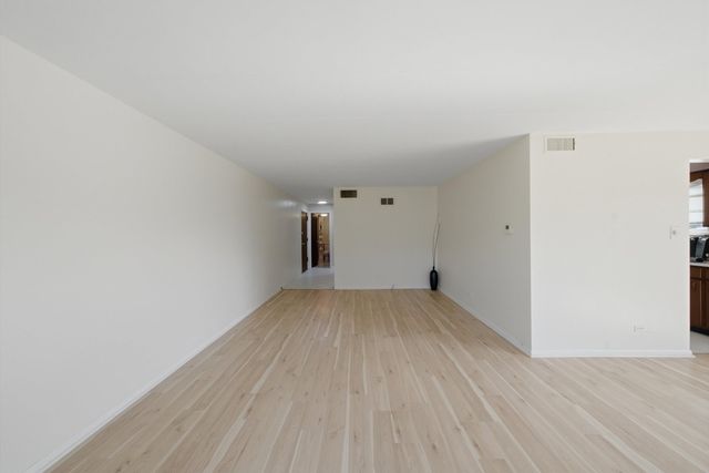 10230 Washington Avenue 2C, Oak Lawn, IL 60453
