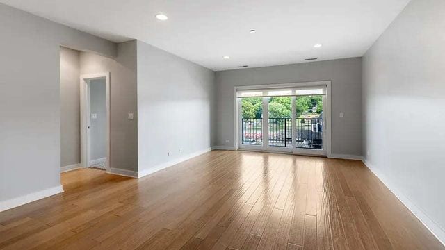 1 N Main Street 311, Algonquin, IL 60102