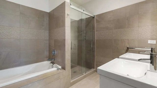 1 N Main Street 311, Algonquin, IL 60102