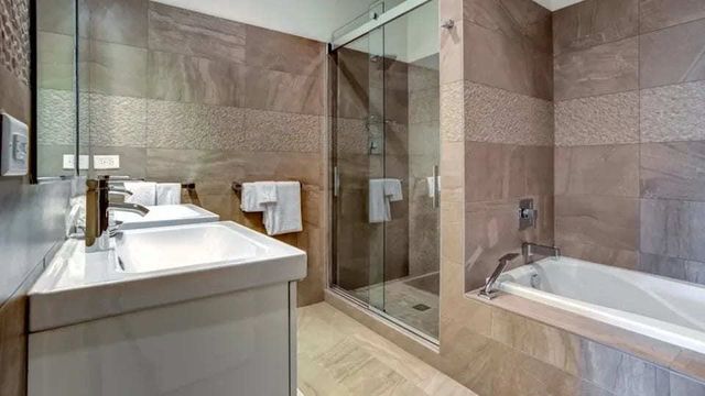 1 N Main Street 311, Algonquin, IL 60102