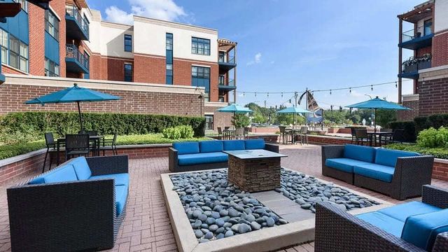 1 N Main Street 311, Algonquin, IL 60102