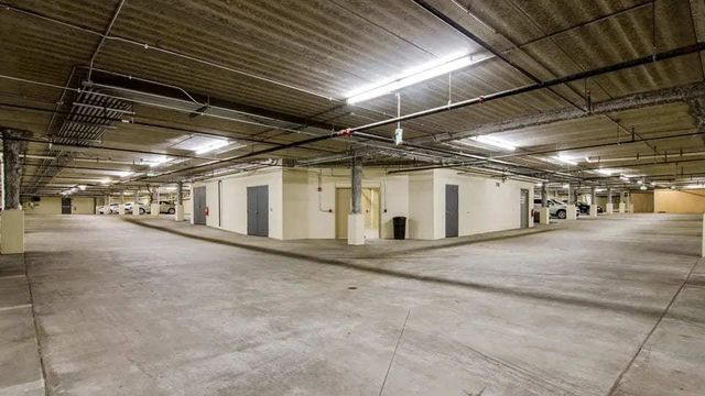 1 N Main Street 311, Algonquin, IL 60102
