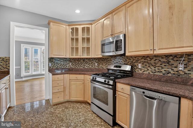 1169 REGAL OAK DR, Rockville, MD 20852