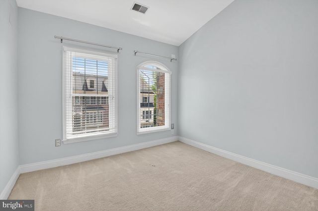 1169 REGAL OAK DR, Rockville, MD 20852