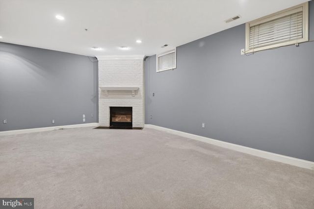 1169 REGAL OAK DR, Rockville, MD 20852