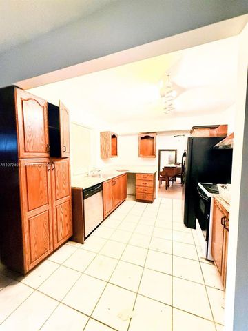 766 NW 24th Ave, Delray Beach, FL 33445