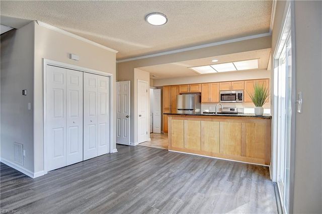 4612 Islander CT, Virginia Beach, VA 23455