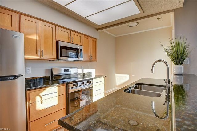 4612 Islander CT, Virginia Beach, VA 23455