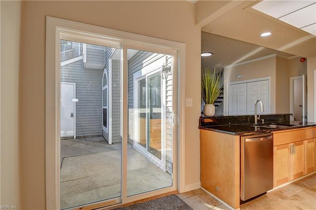 4612 Islander CT, Virginia Beach, VA 23455