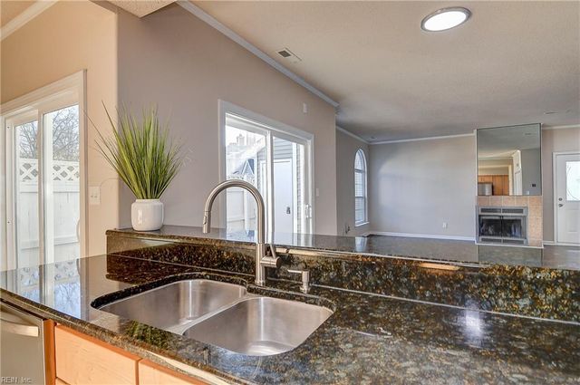 4612 Islander CT, Virginia Beach, VA 23455