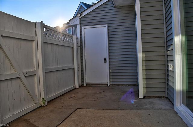 4612 Islander CT, Virginia Beach, VA 23455