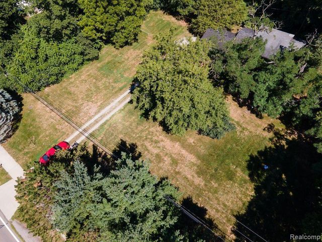 25690 W 14 MILE Road, Bloomfield Charter Township, MI 48301