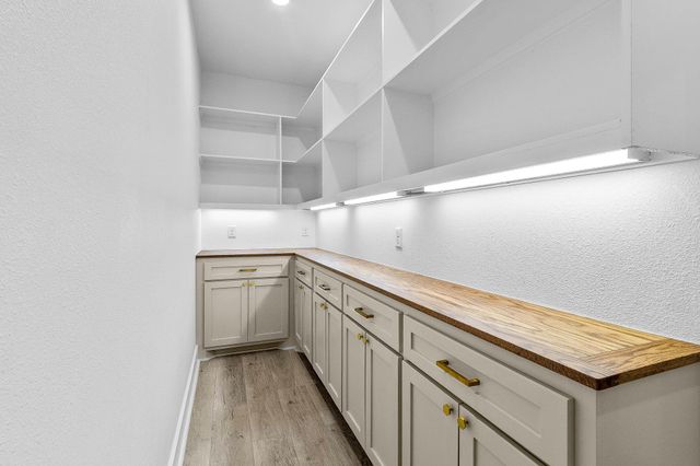 275 Hereford, Onalaska, TX 77360