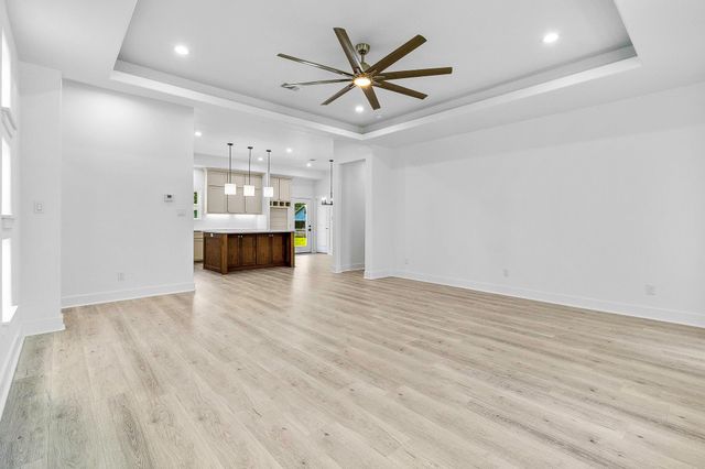 275 Hereford, Onalaska, TX 77360