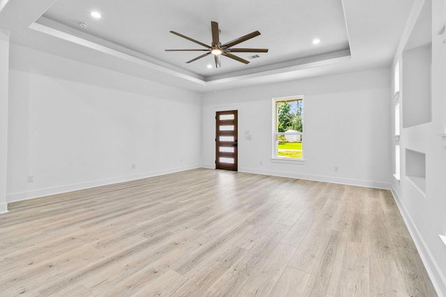 275 Hereford, Onalaska, TX 77360