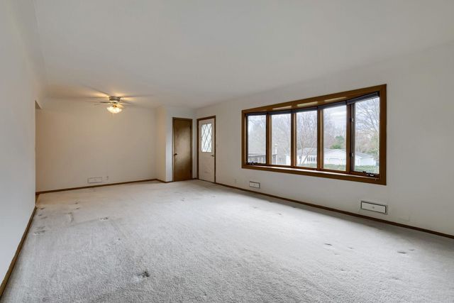 3662 Robin Lane, Minnetonka, MN 55305