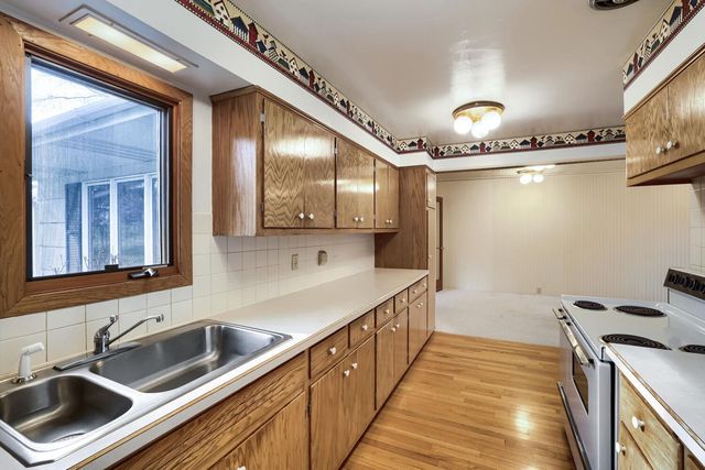 3662 Robin Lane, Minnetonka, MN 55305