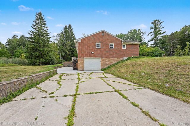 71320 Dequindre Road, Bruce Township, MI 48065